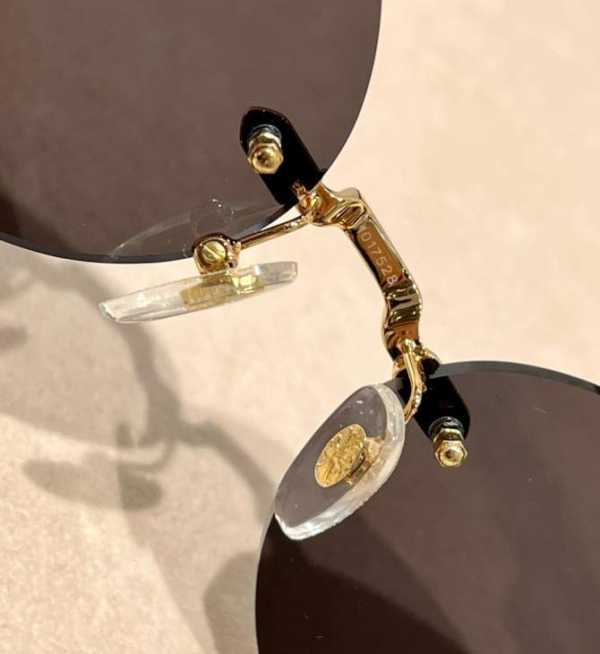 Picture of Chrome Hearts Sunglasses _SKUfw66527015fw